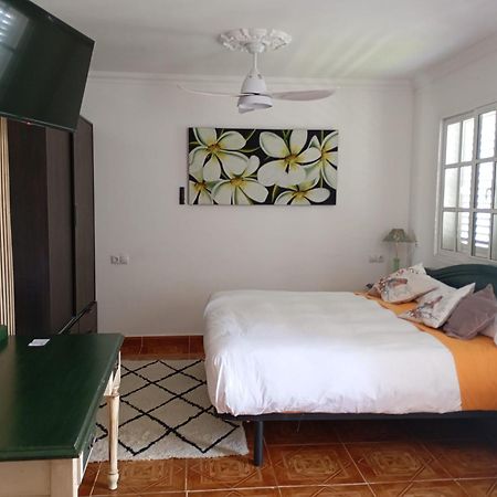 Solo Adultos, Las Tuneras Rooms La Oliva Εξωτερικό φωτογραφία